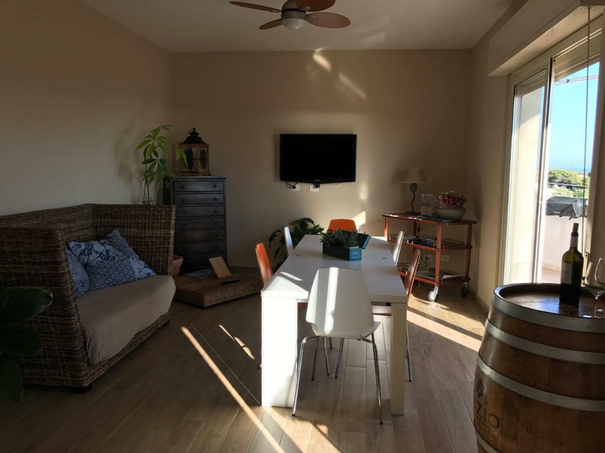 Frontemare Bed & Breakfast อากริเจนโต ภายนอก รูปภาพ